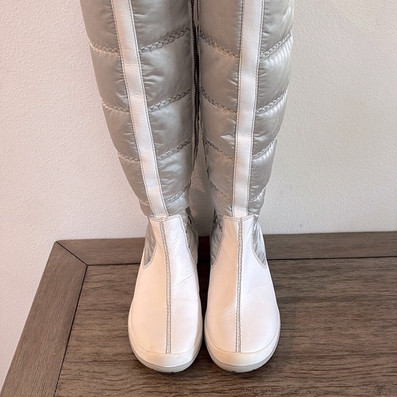 [Timberland] White Gray Leather Side Zip Knee High Winter Snow Boots Women’s 7.5 - Picture 4 of 14